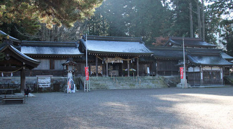14112201水無神社H拝殿遠景.jpg