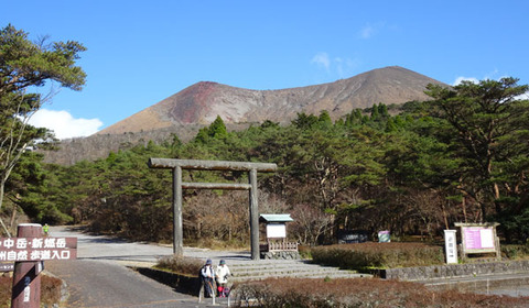 16112402高千穂峰P晴れた.jpg