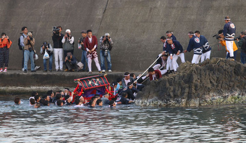 18042001雄島祭りFK.jpg